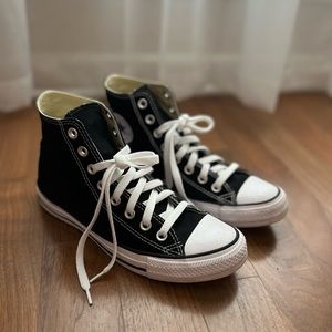 Women’s High top Converse